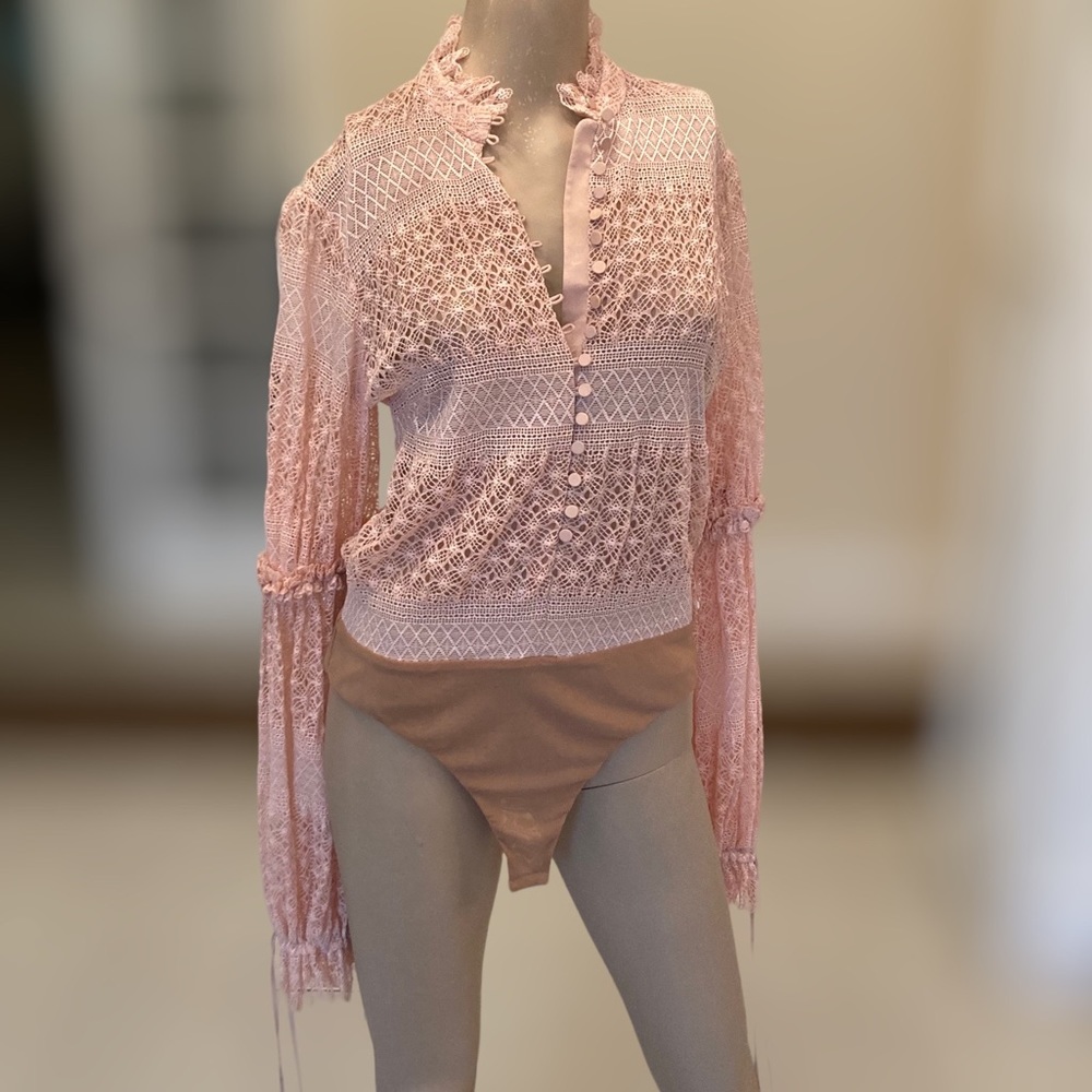 BNWT Jonathan Simkhai Romantic Lace Pale Pink Blossom bodysuit Size M